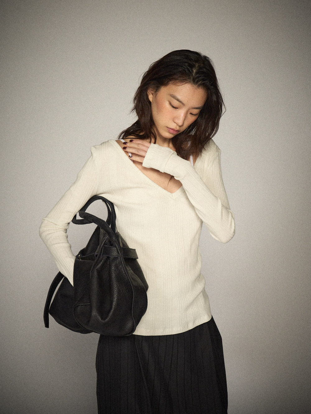 Slim V-neck Ribbed Tee