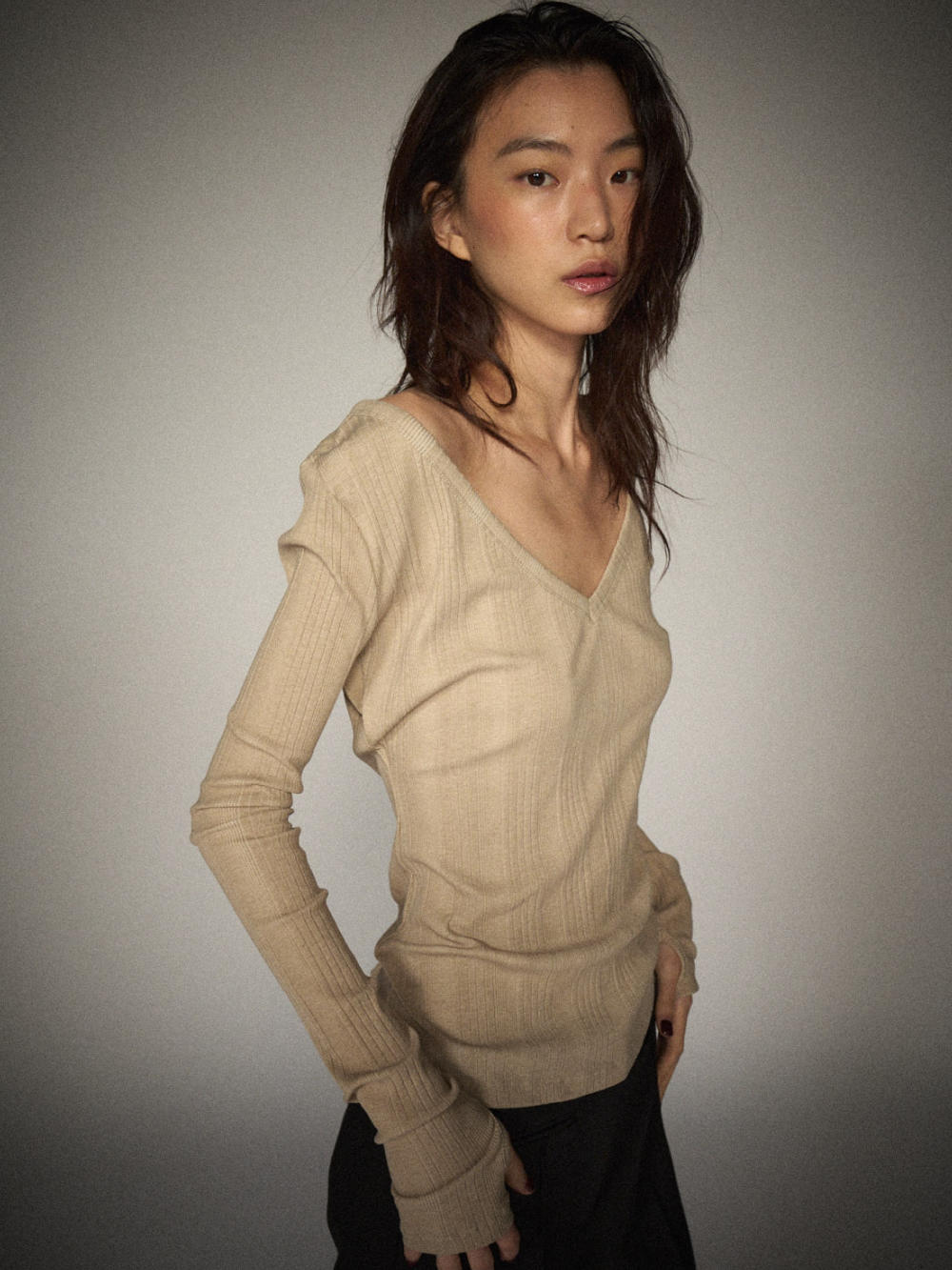 Slim V-neck Ribbed Tee