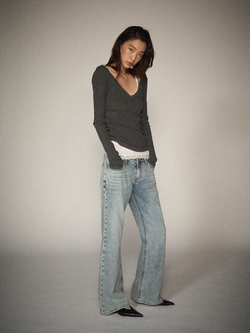 Slim V-neck Ribbed Tee