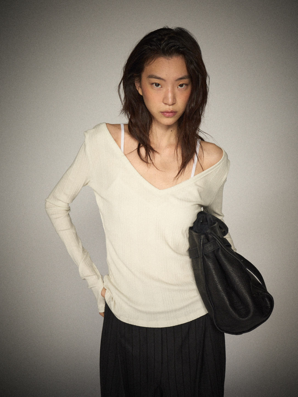 Slim V-neck Ribbed Tee
