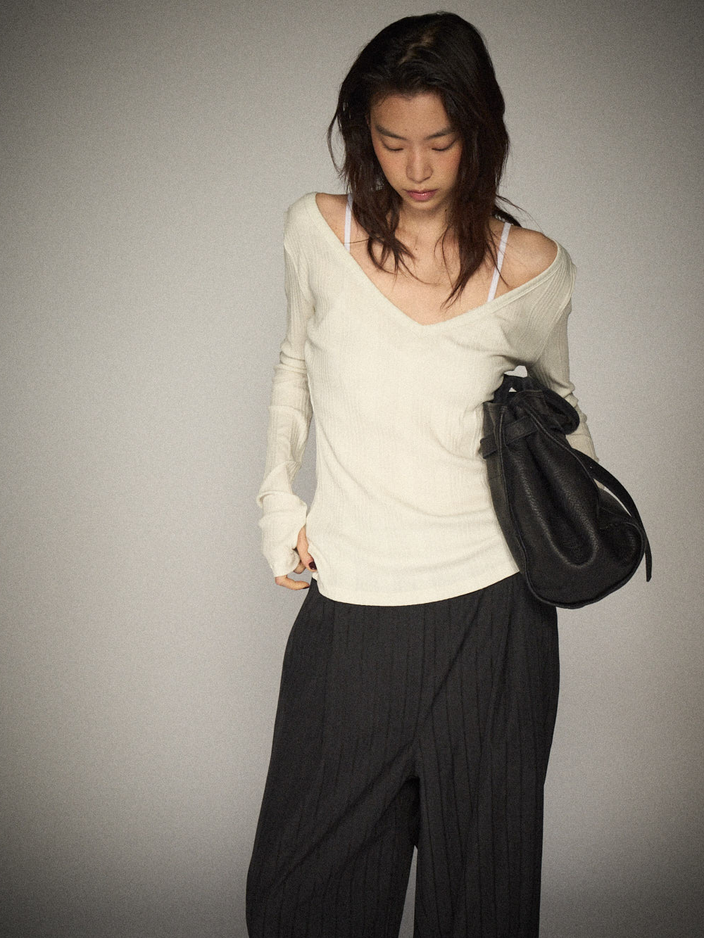 Slim V-neck Ribbed Tee