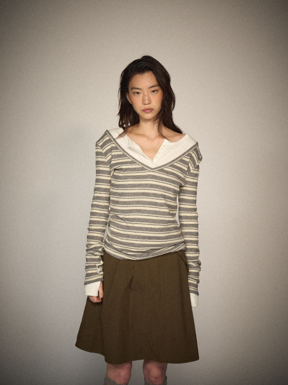 Slim V-neck Knit Stripe Tee