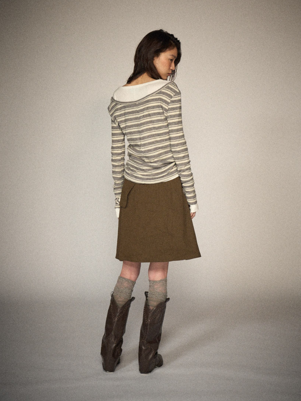 Slim V-neck Knit Stripe Tee