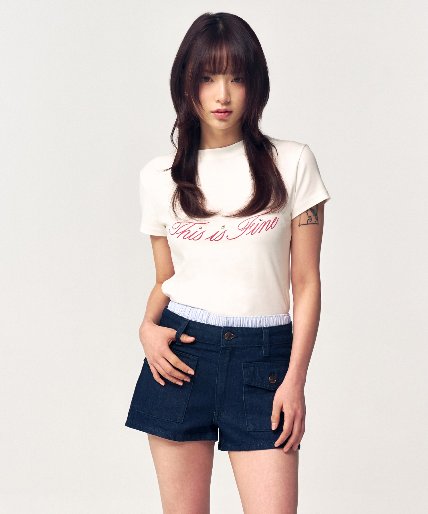 クロップド シグネチャーTシャツ