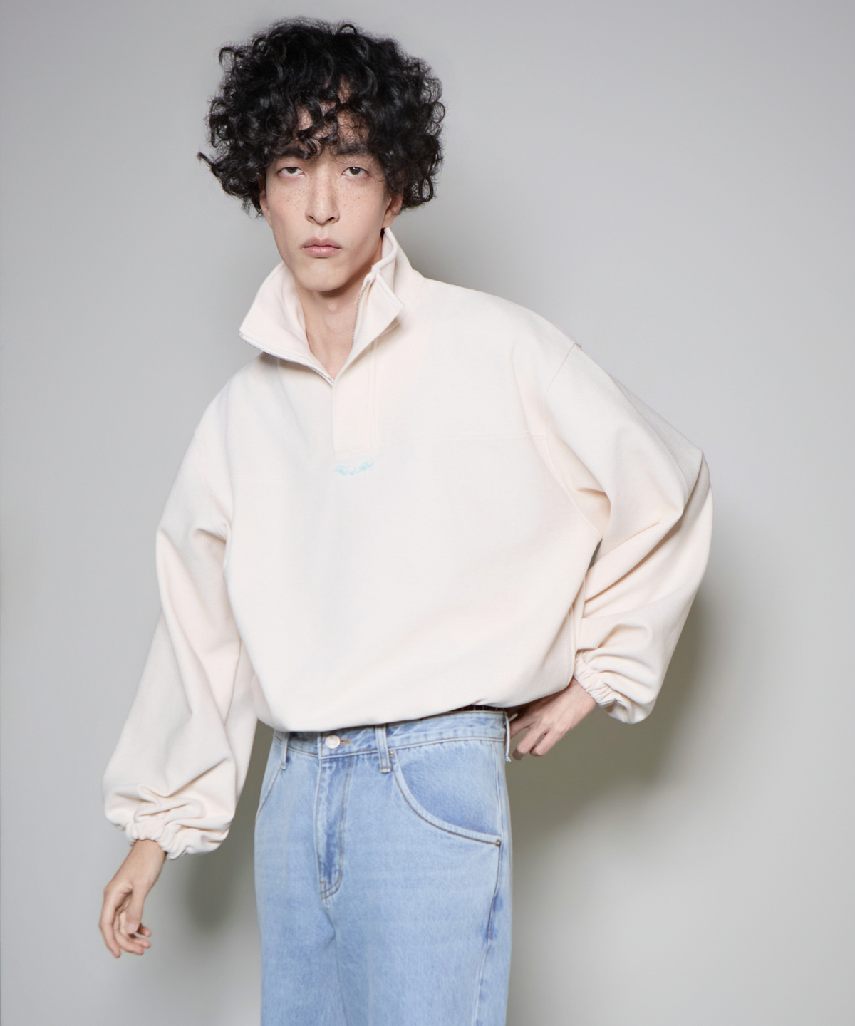 THIS IS FINE This Is Fine quarter-zip balloon pullover sweatshirt, cream — Quarter-zip balloon pullover sweatshirt, Seoul Made Fine Casual (3)