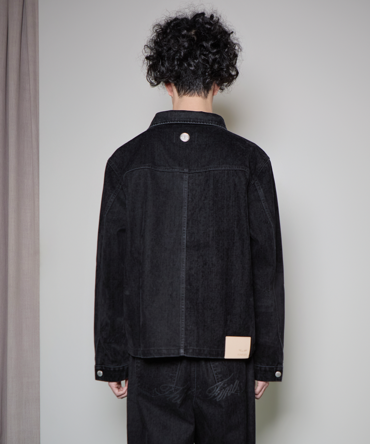 THIS IS FINE This Is Fine Trucker Jacket, Suede Black — Suede trucker jacket Seoul Made Fine Casual (2)